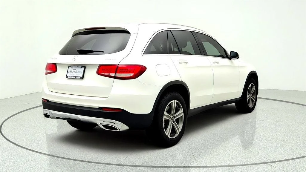 Used 2018 Polar White Mercedes-Benz GLC 300 4MATIC® SUV image 5