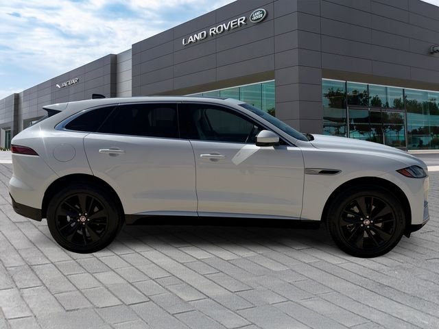 Used 2023  Jaguar P250 S image 6