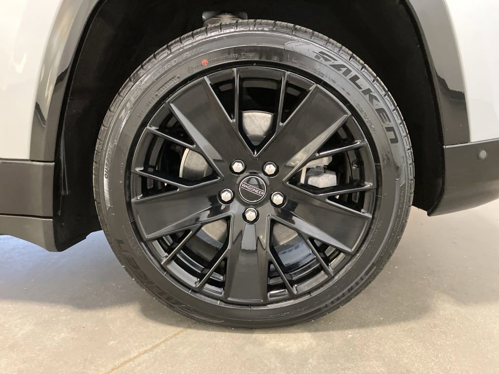 Used 2024 Silver Zynith Clearcoat Jeep Launch Edition image 30