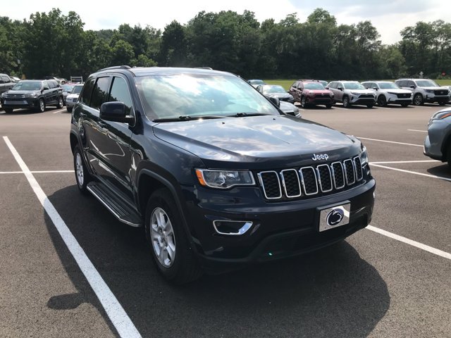 Used 2017 True Blue Pearlcoat Jeep Laredo image 1