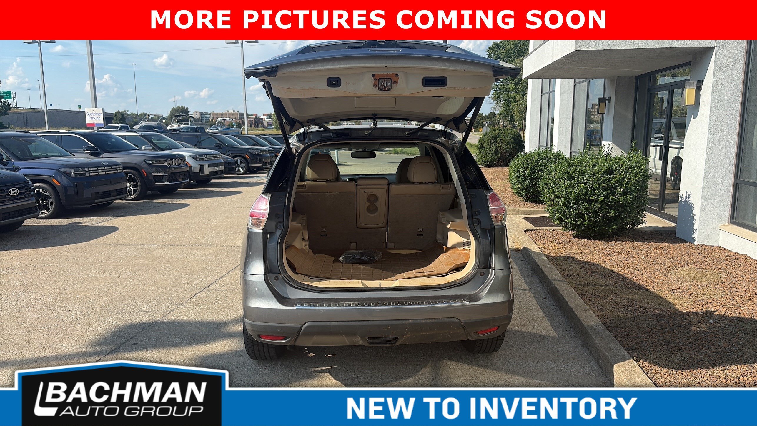 Used 2015 Gun Metallic Nissan SL image 9
