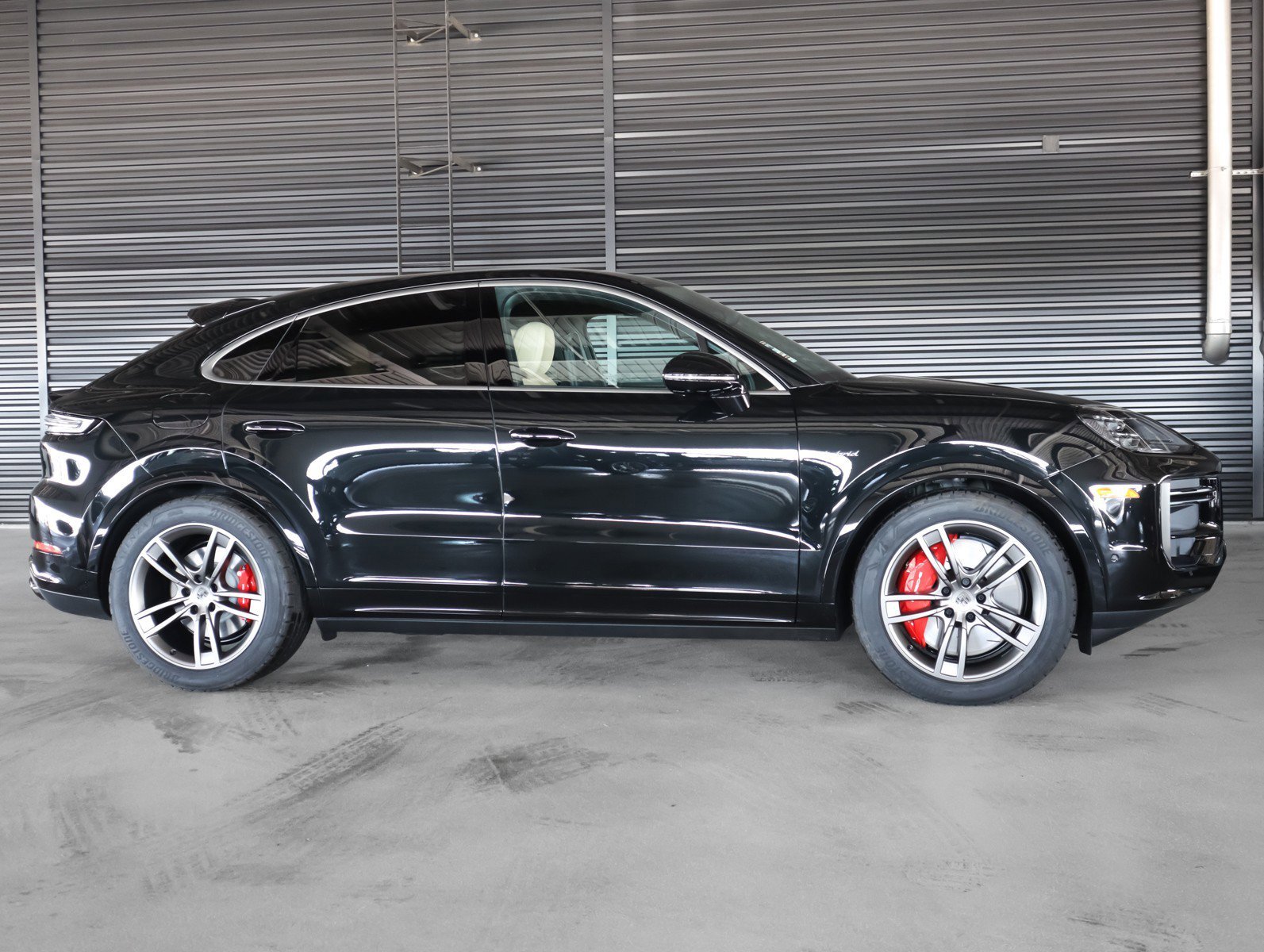 New 2026 Chromite Black Metallic Porsche Turbo E-Hybrid Coupe image 11