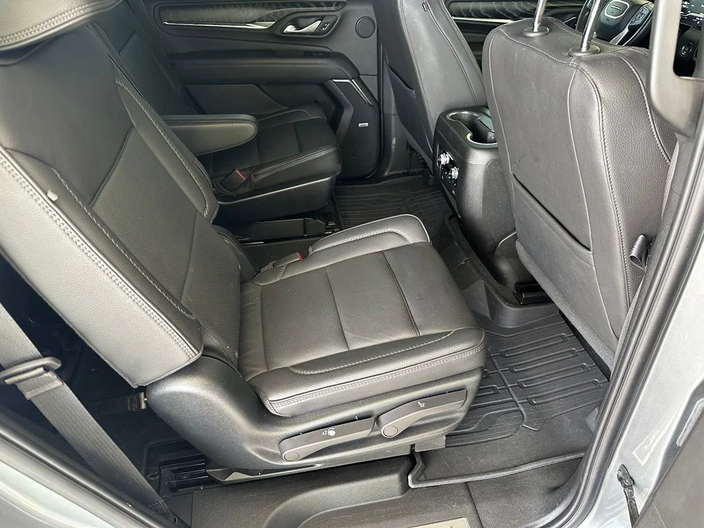 Used 2023 Silver GMC Denali image 38