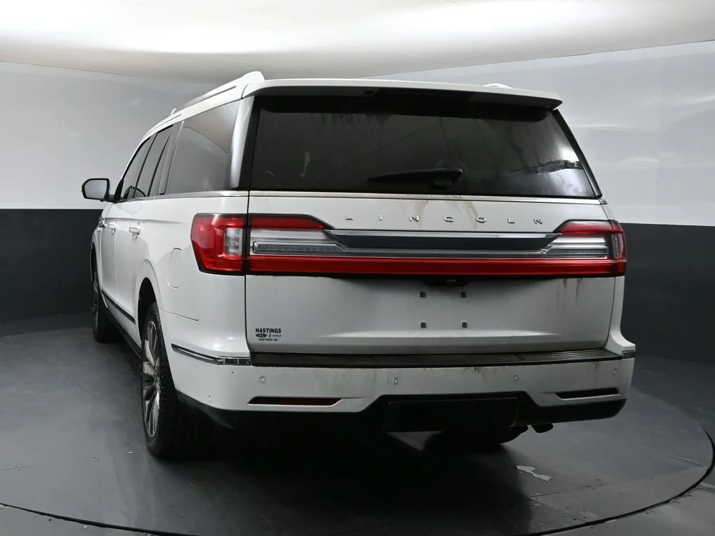 Used 2020 White Lincoln Reserve image 3