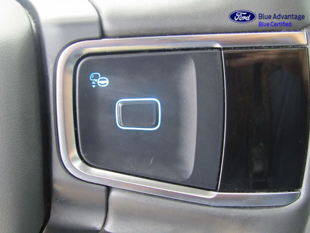 Certified Used 2025 Star White Ford Active image 23