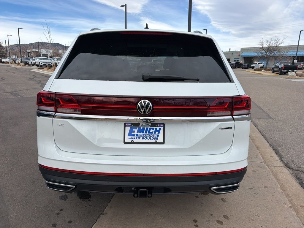 New 2026 Opal White Pearl Volkswagen SE w/Technology image 4