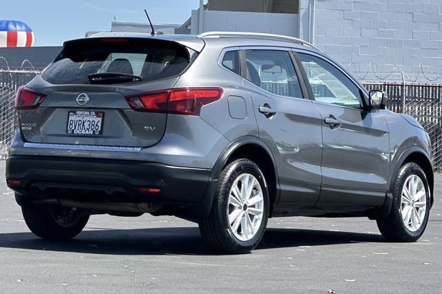Used 2019 Gun Metallic Nissan SV image 4