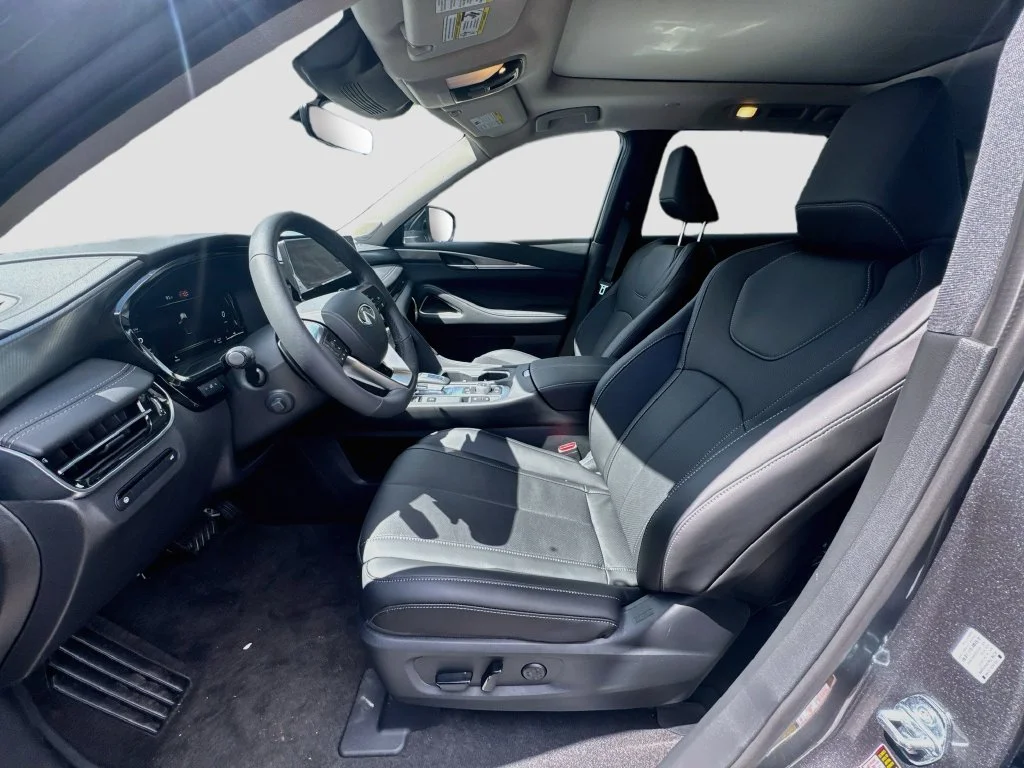 New 2027 GRAPHITE SHADOW INFINITI Luxe FWD image 22