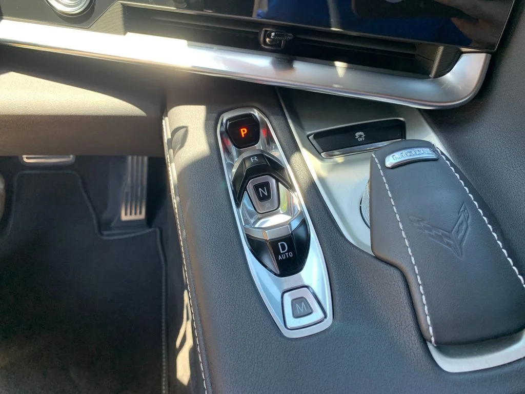 Used 2025 Yellow Chevrolet Stingray image 24
