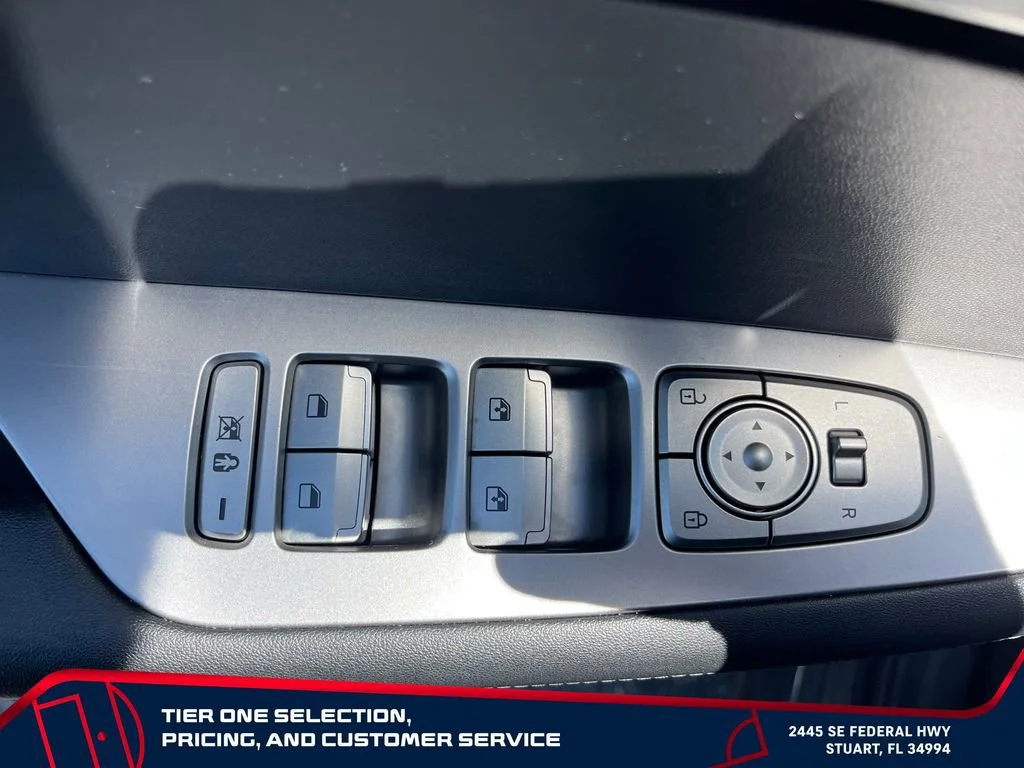 Used 2020 Gray Hyundai SEL image 12