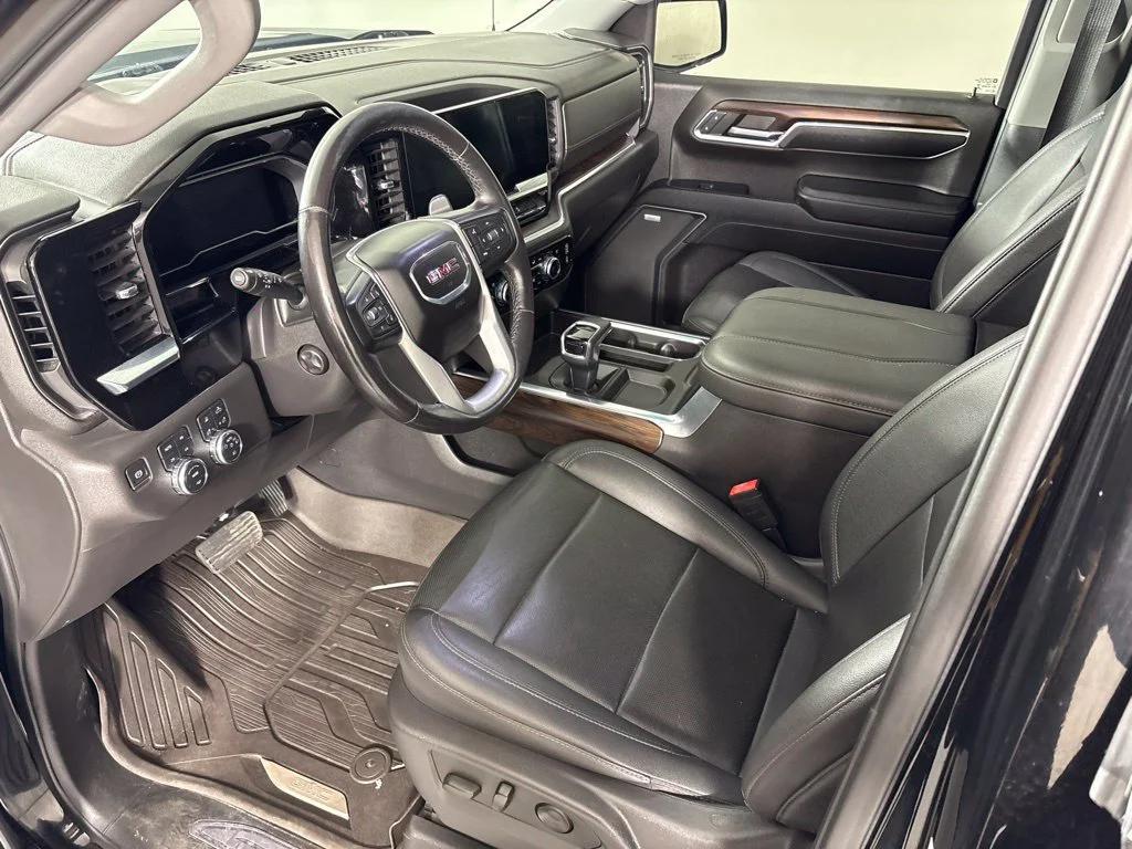 Used 2023 ONYX BLACK GMC SLT image 39