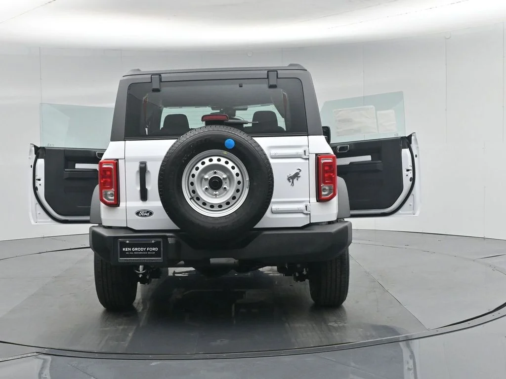 New 2026 Oxford White Ford Base image 29
