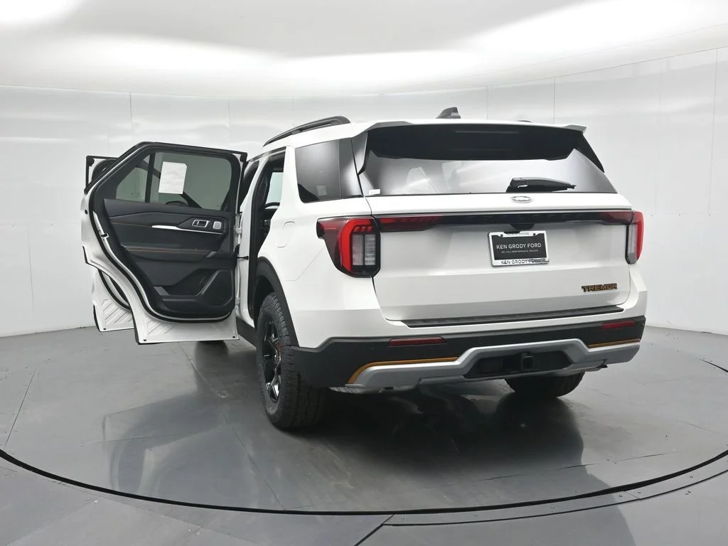 2026 Ford Explorer Tremor - Photo 30
