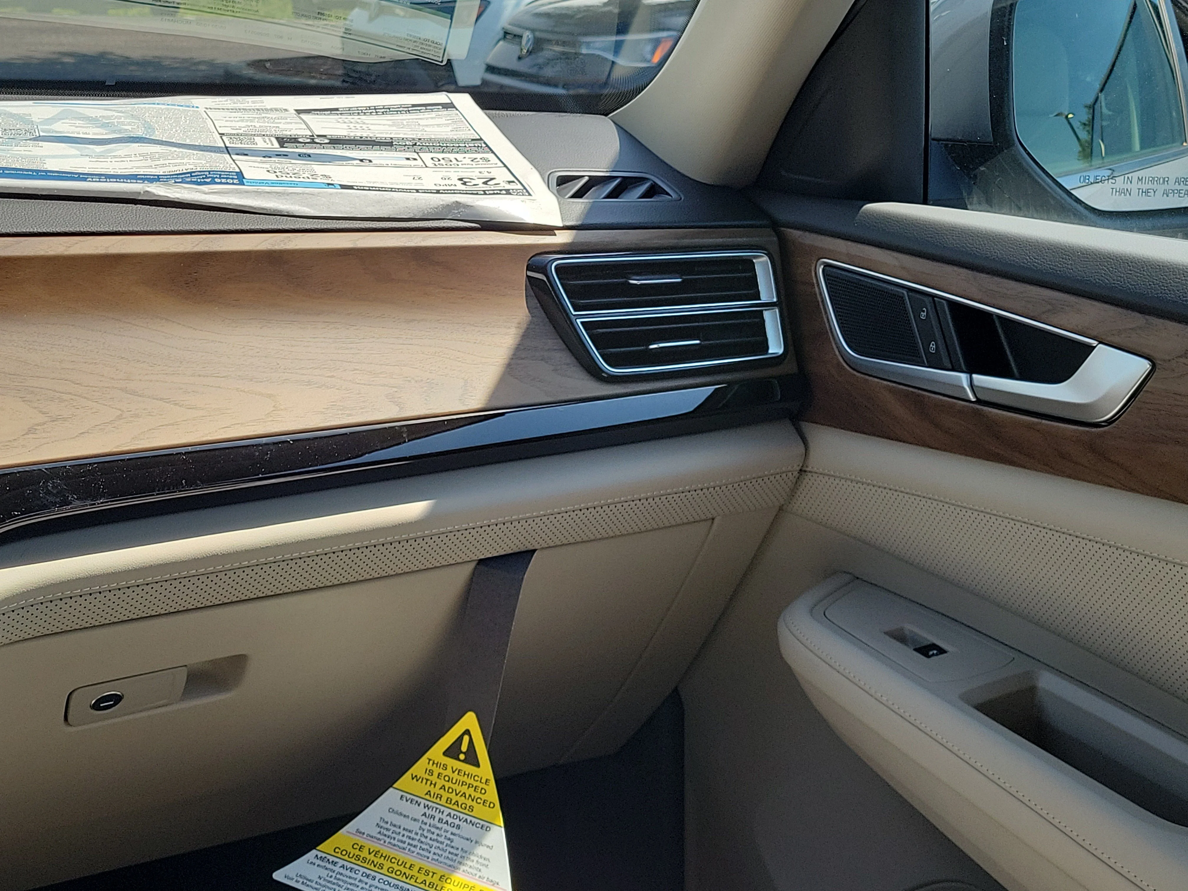 New 2026 Silver Volkswagen SE w/Technology image 4