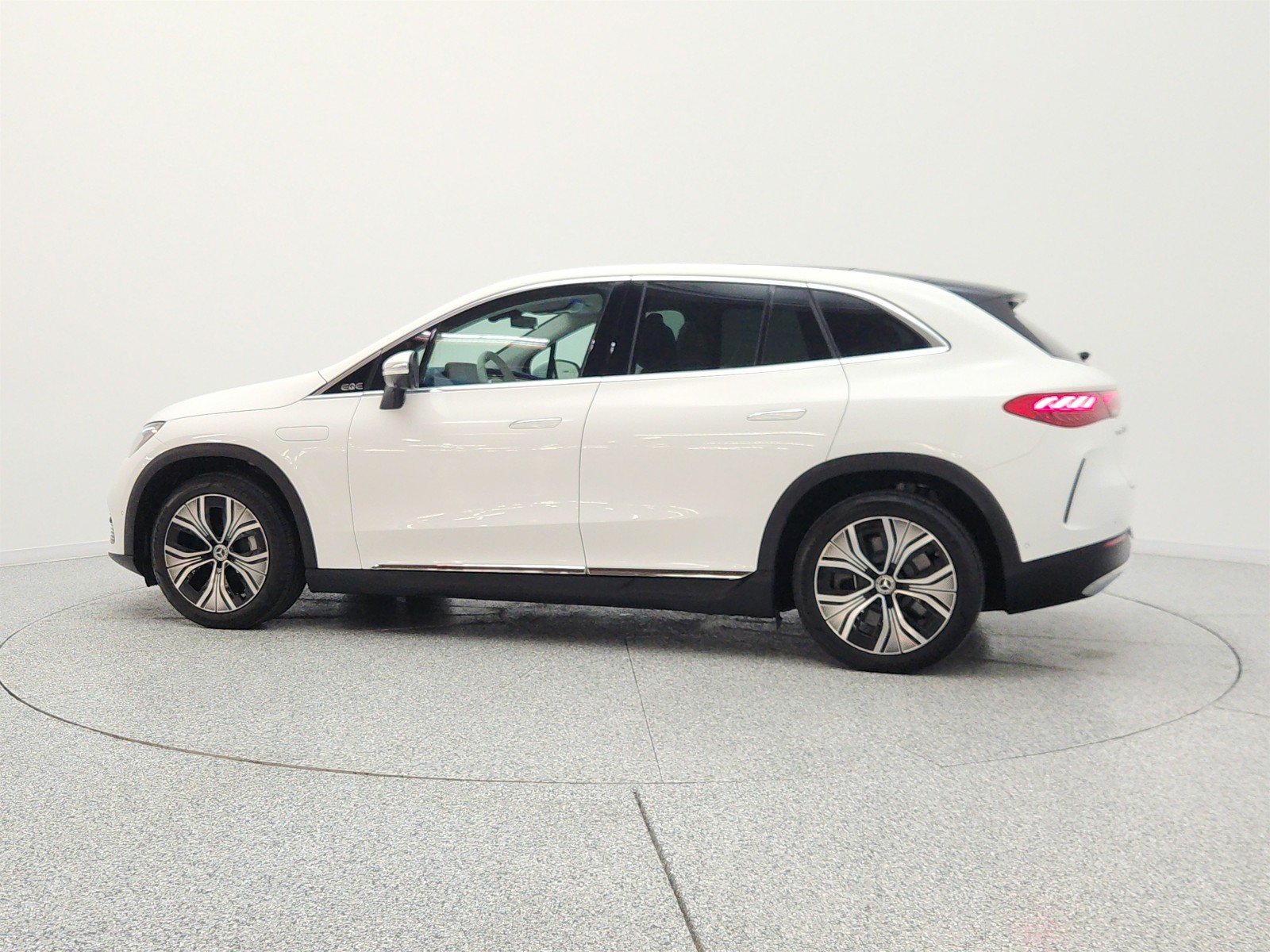 Used 2024 Polar White Mercedes-Benz EQE 350+ SUV image 8