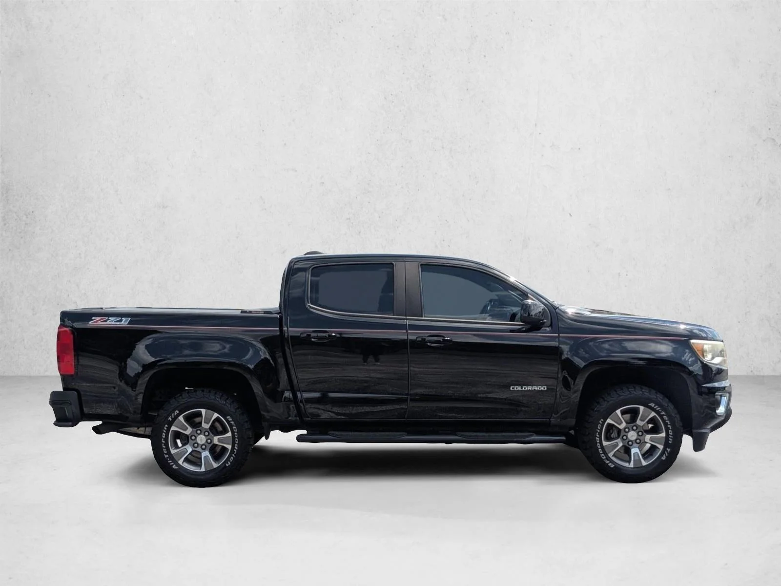 Used 2018 Black Chevrolet 4WD Z71 image 4