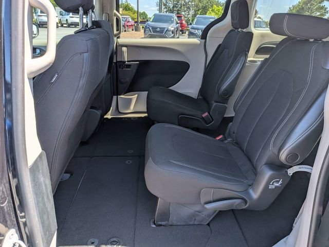 Used 2023 Black Chrysler LX image 13