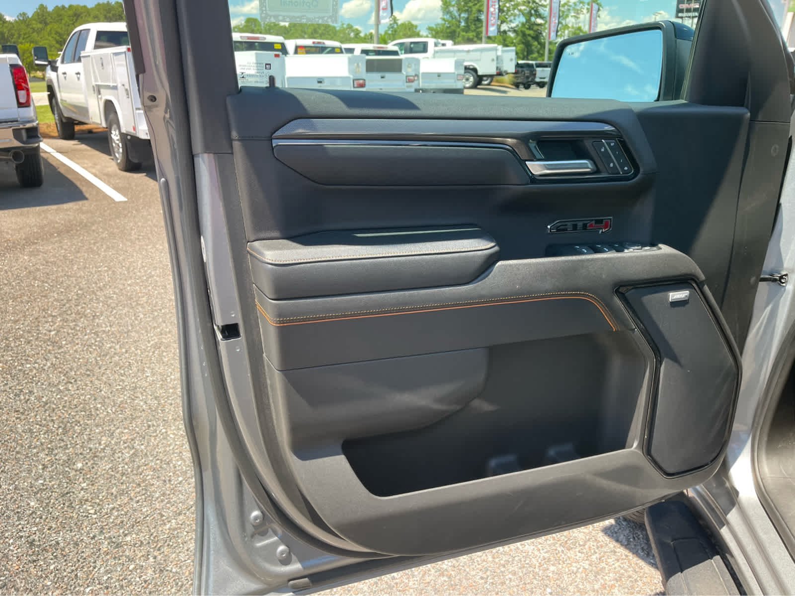 Used 2023 Sterling Metallic GMC AT4 image 10