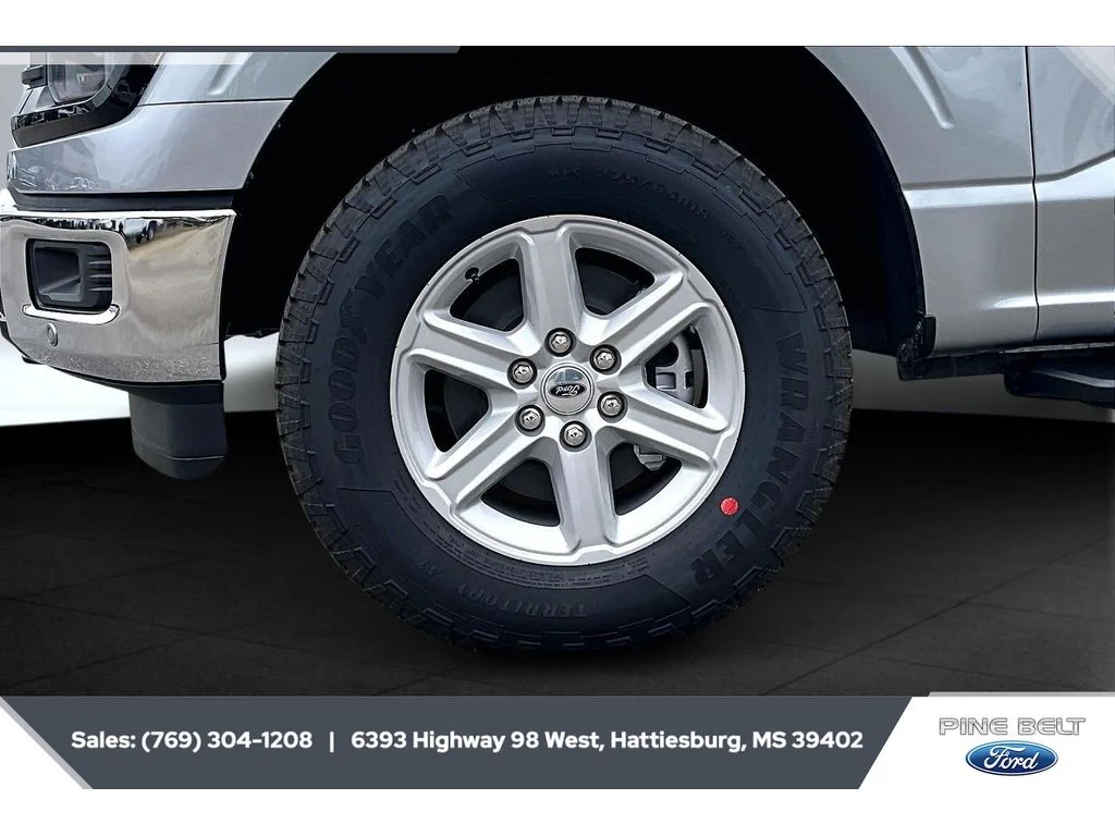 New 2026 Iconic Silver Metallic Ford XLT image 7