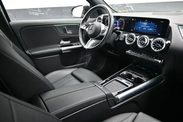 Used 2025 Black Mercedes-Benz GLA 250 image 13