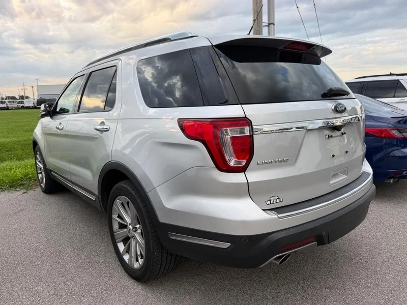 Used 2019 Ingot Silver Metallic Ford Limited FWD image 2