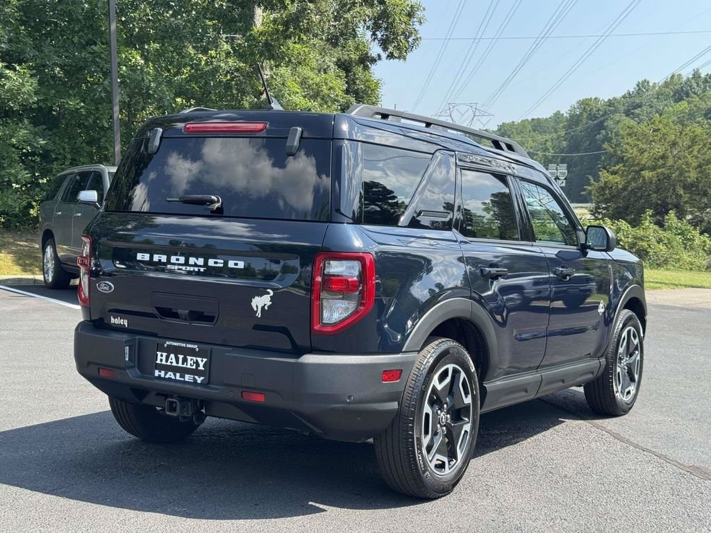 Used 2022 Blue Ford Outer Banks image 23