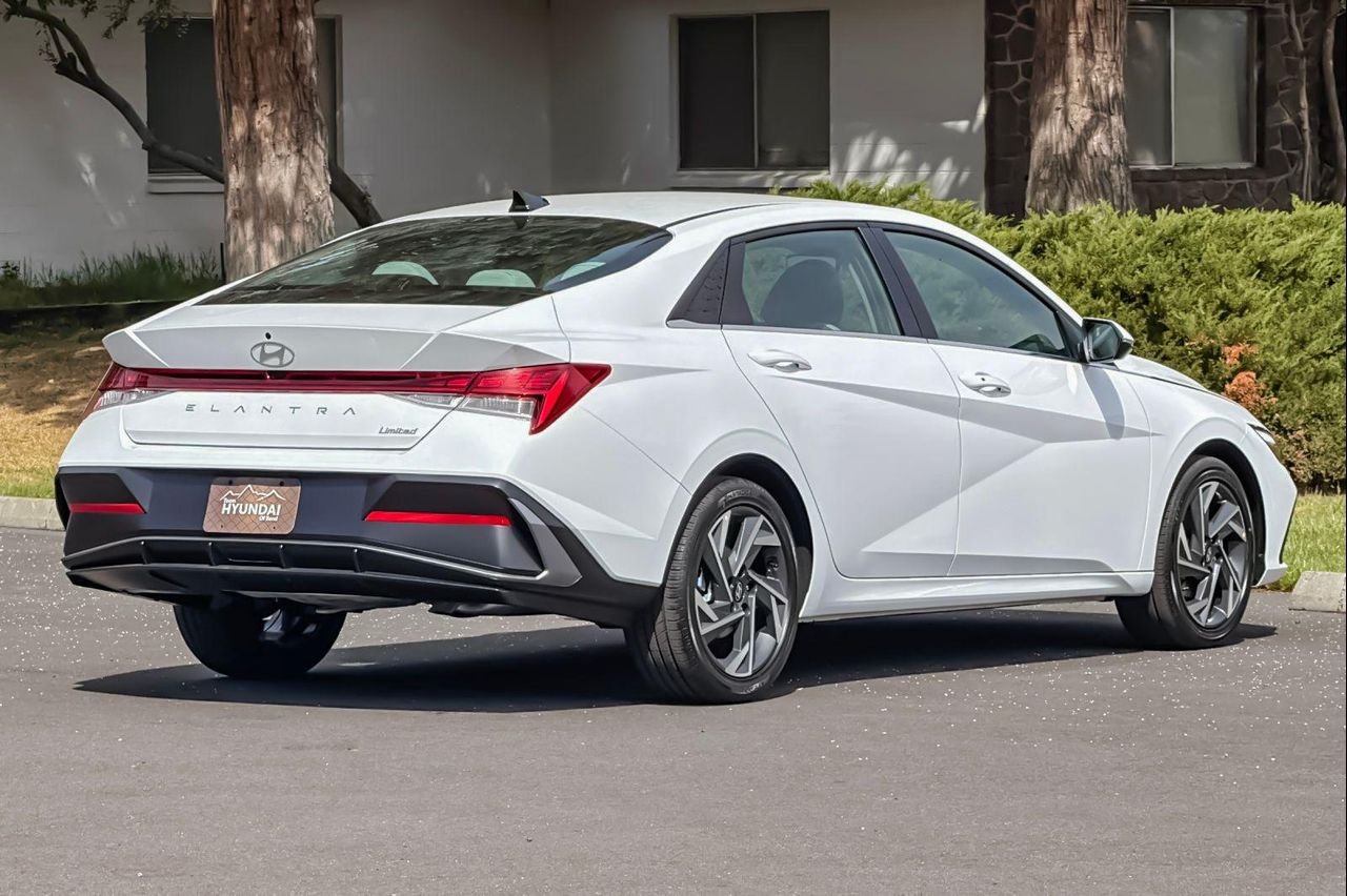 New 2026 White Hyundai Limited image 4