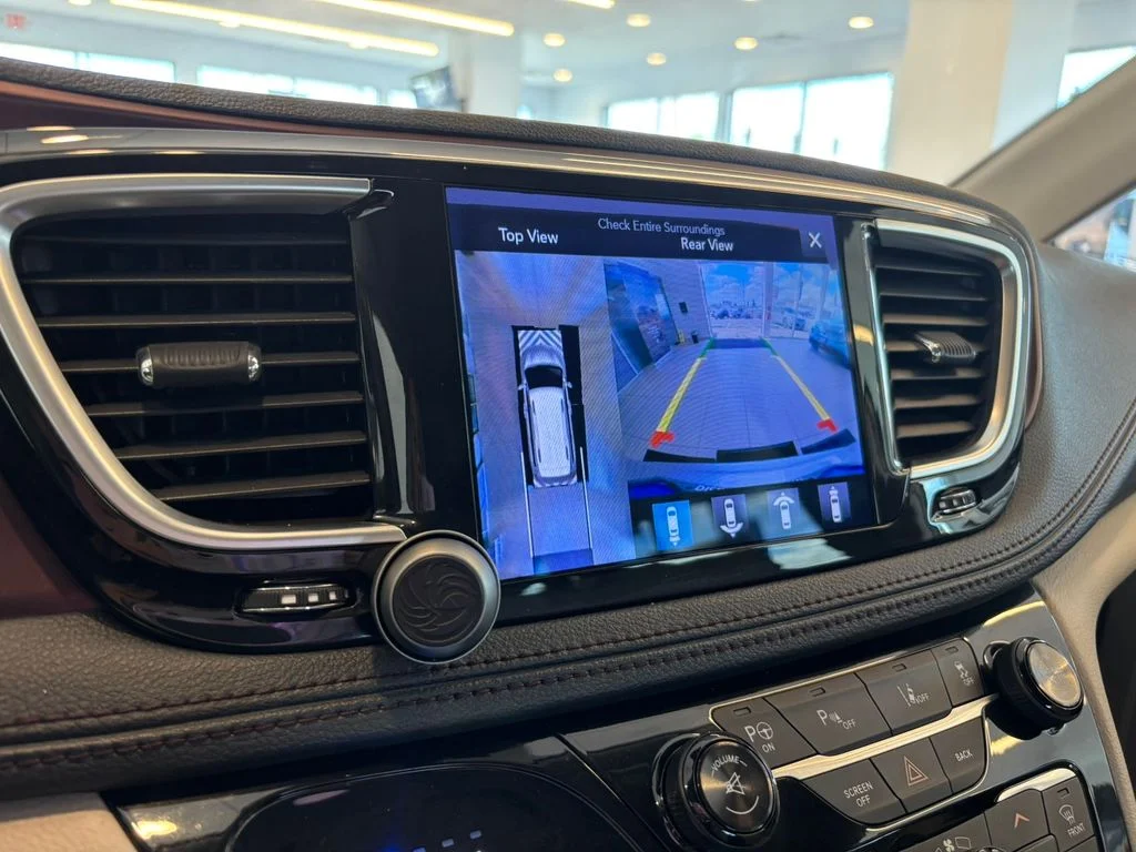 Used 2017 Silver Chrysler Limited image 20