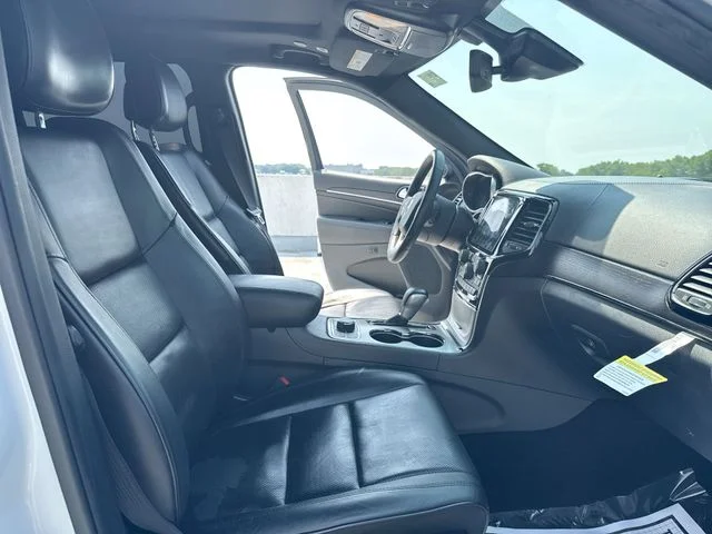 Certified Used 2019 White Jeep Overland image 25