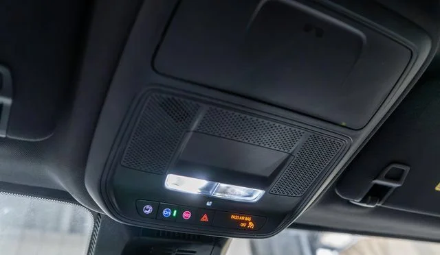 New 2027 Summit White Chevrolet LT image 25