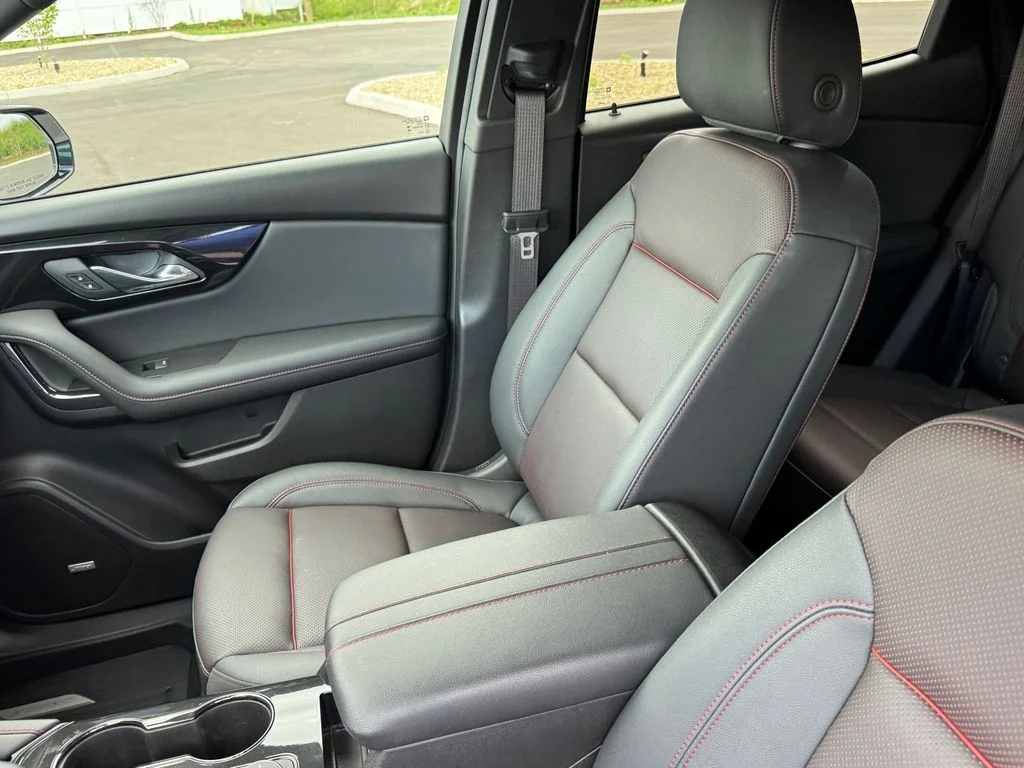 Used 2025 Beige Chevrolet RS image 10