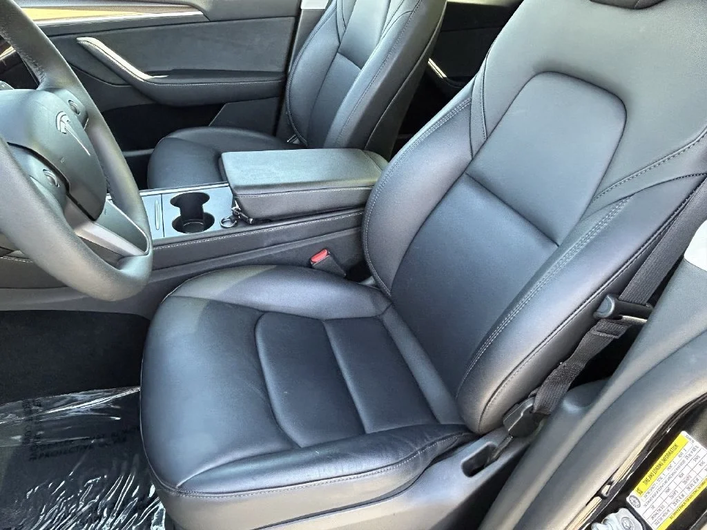 Used 2023 Solid Black Tesla Standard Range image 19