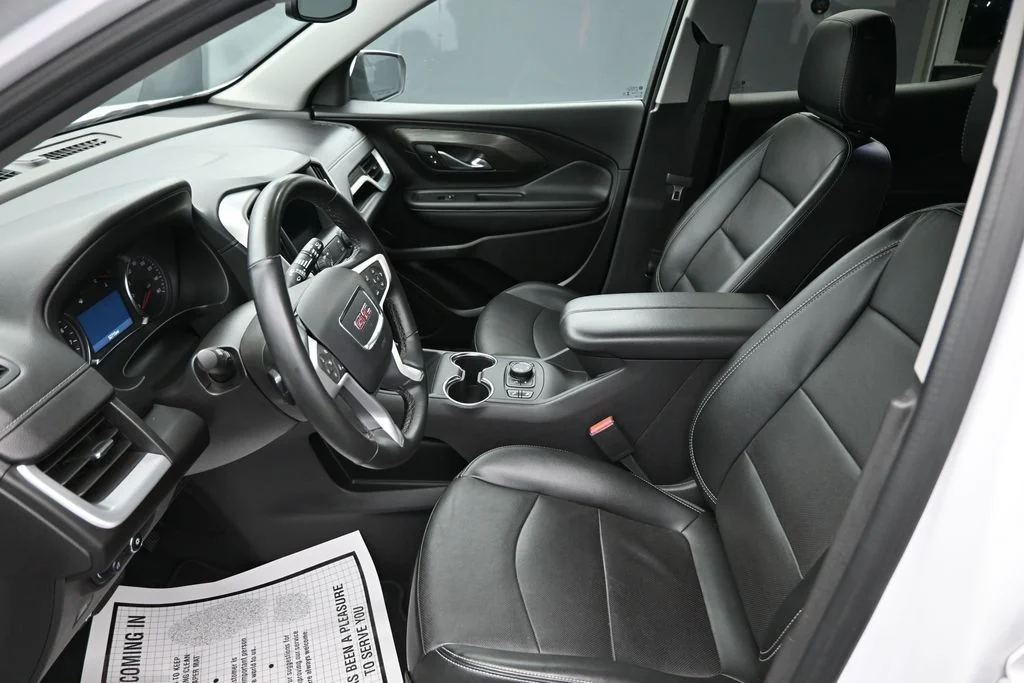 Used 2024 White GMC SLT image 11