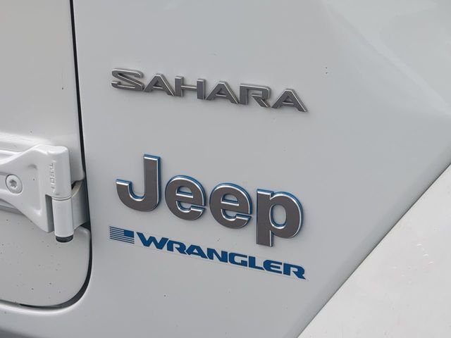 Used 2023 White Jeep Sahara 4xe image 13