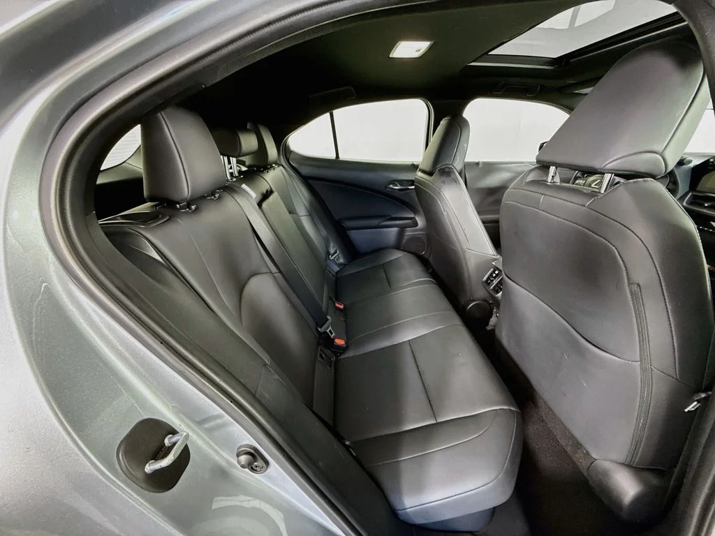 Used 2023 Iridium Lexus 250h Premium image 28
