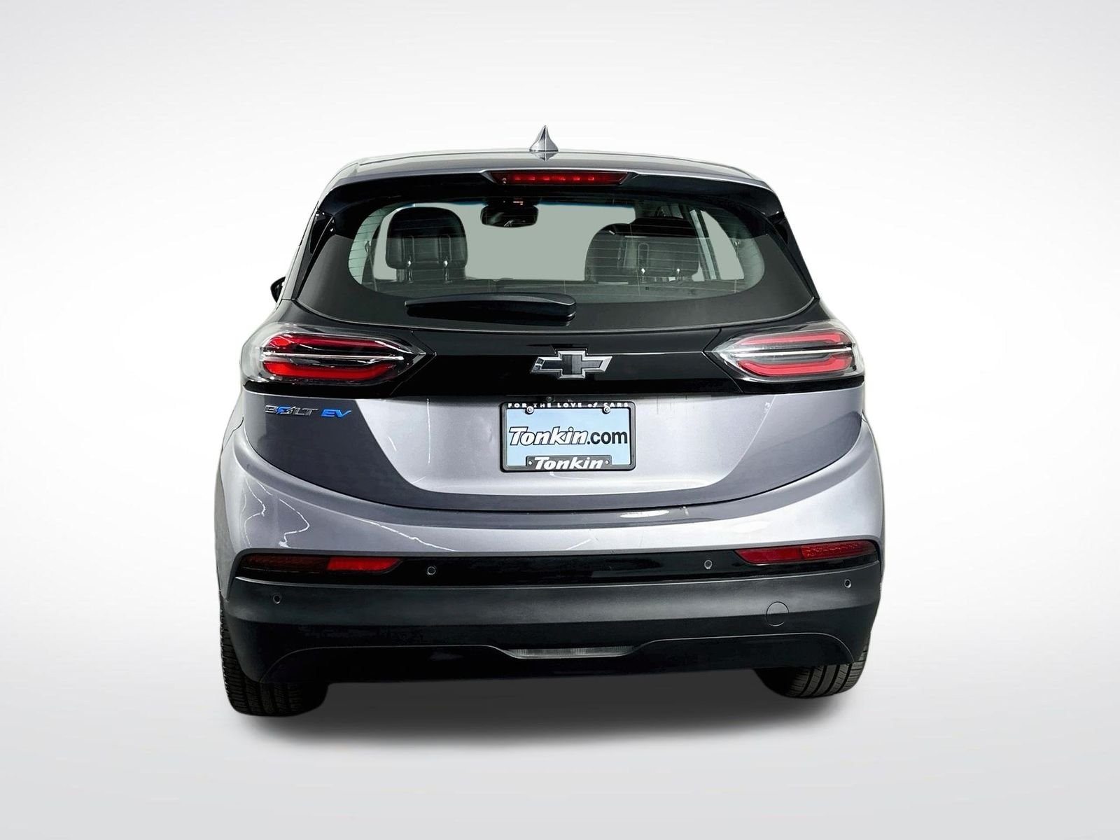 Used 2023 Gray Ghost Metallic Chevrolet 2LT image 7