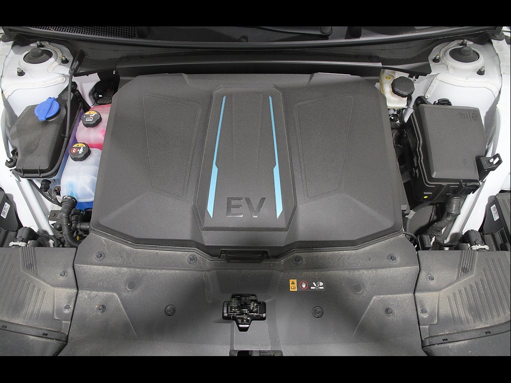 2024 Hyundai IONIQ 5 Limited - Photo 24