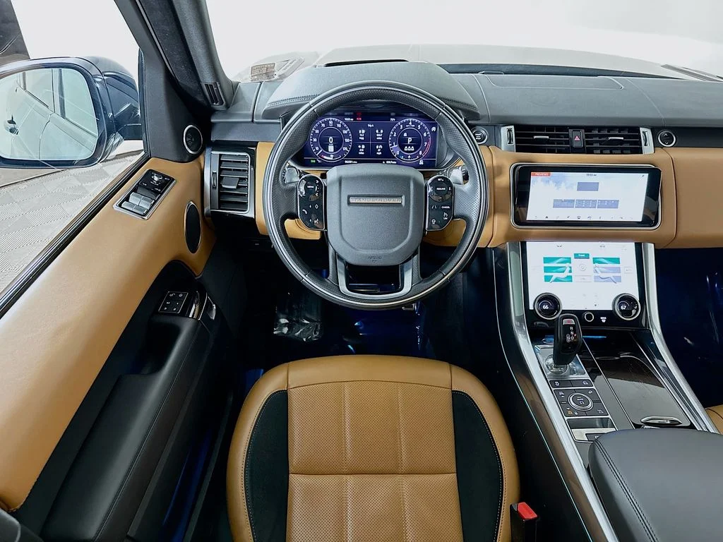 Used 2020 Green Land Rover HSE Dynamic image 24