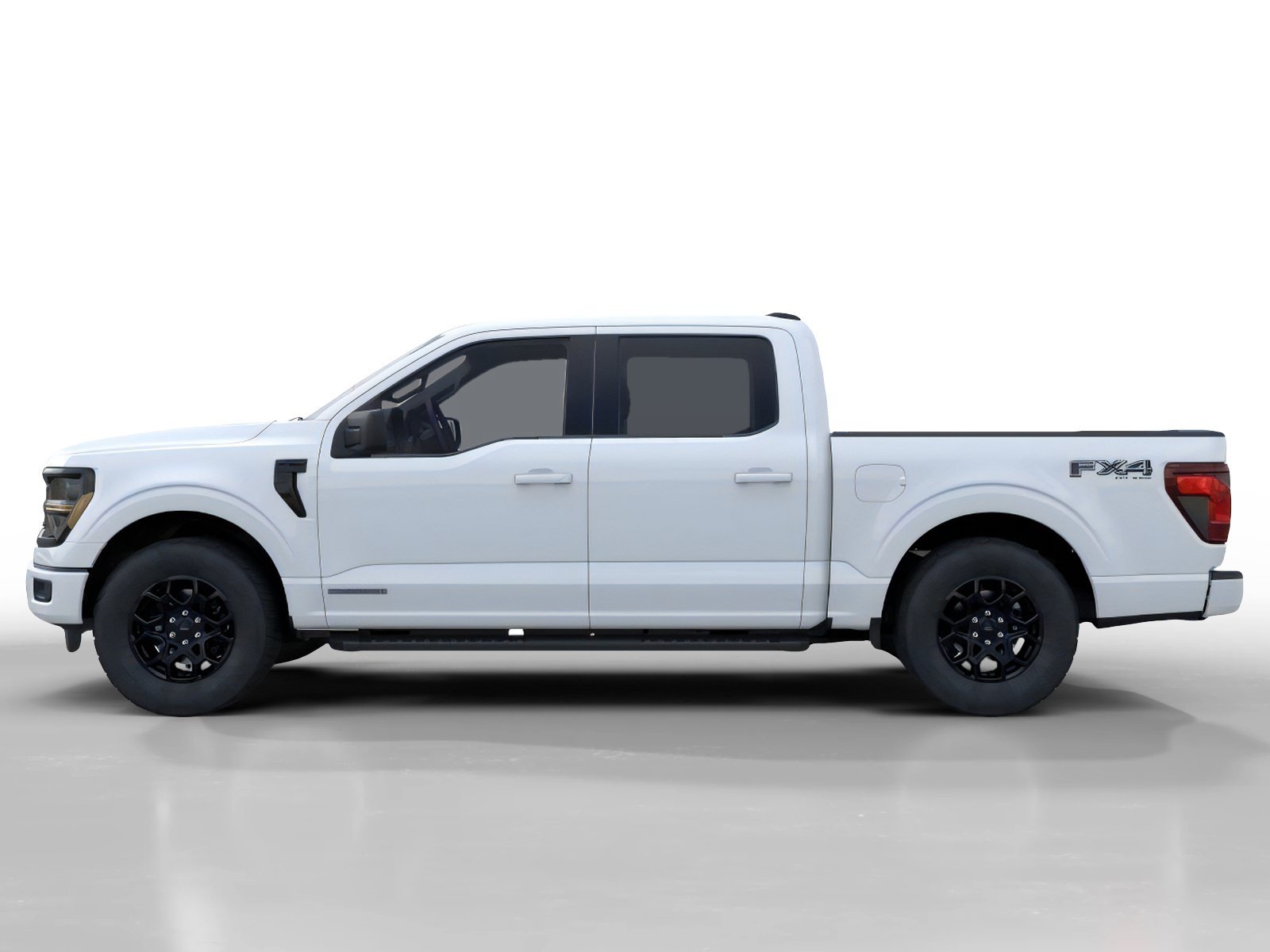New 2026 Oxford White Ford XLT image 3