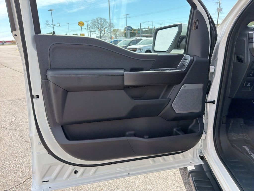 New 2026 Star White Metallic Tri-Coat Ford Lariat® image 12