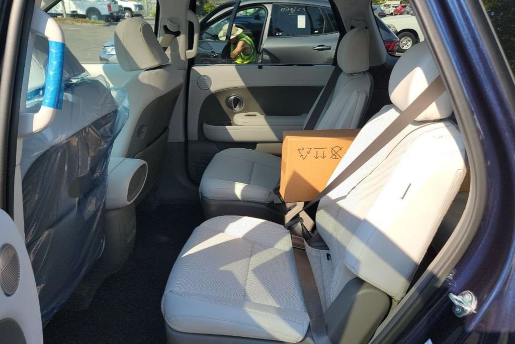 Used 2026 Blue Hyundai SEL Premium image 7