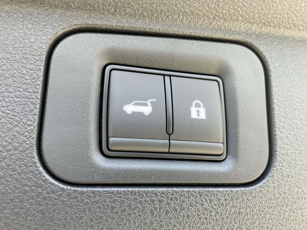 2025 Nissan Armada PRO-4X - Photo 9