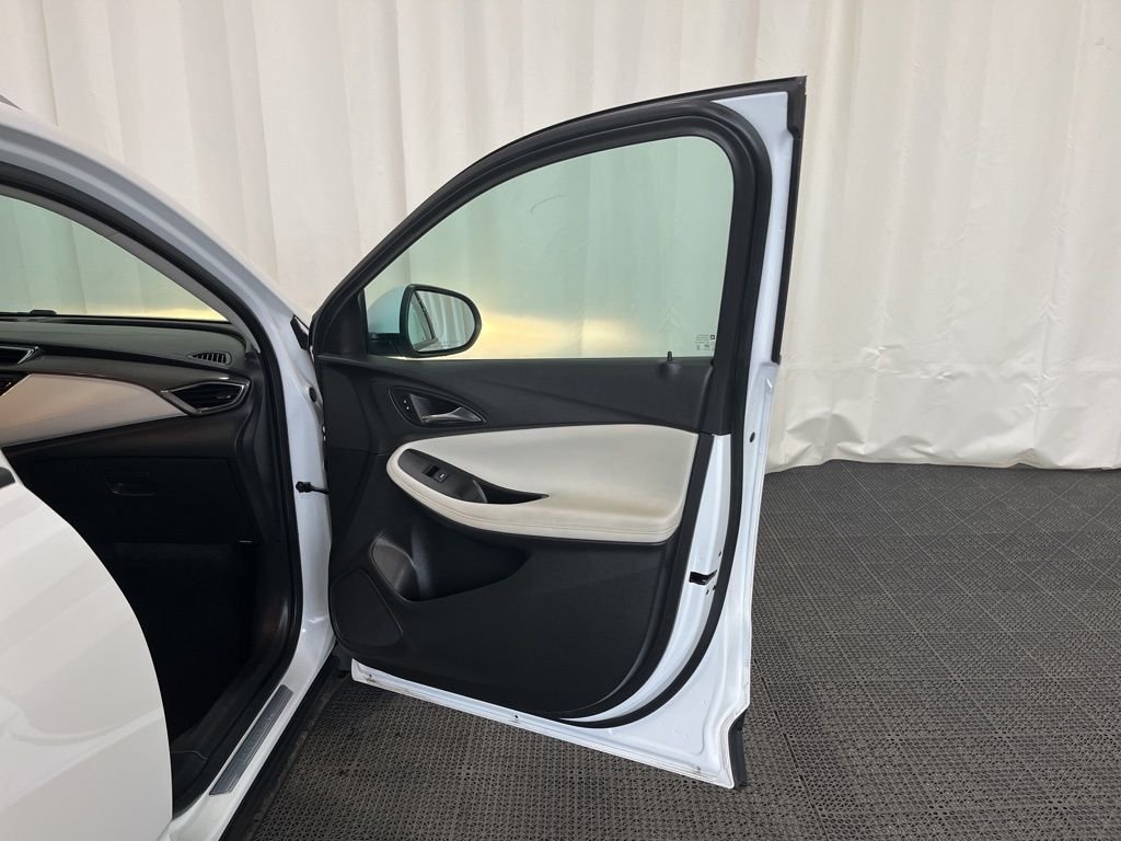 Used 2023 White Buick Select image 18