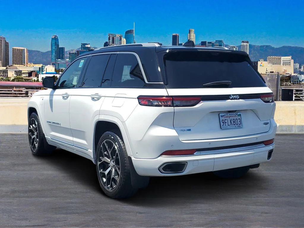 Used 2022 White Jeep Summit Reserve 4xe image 5