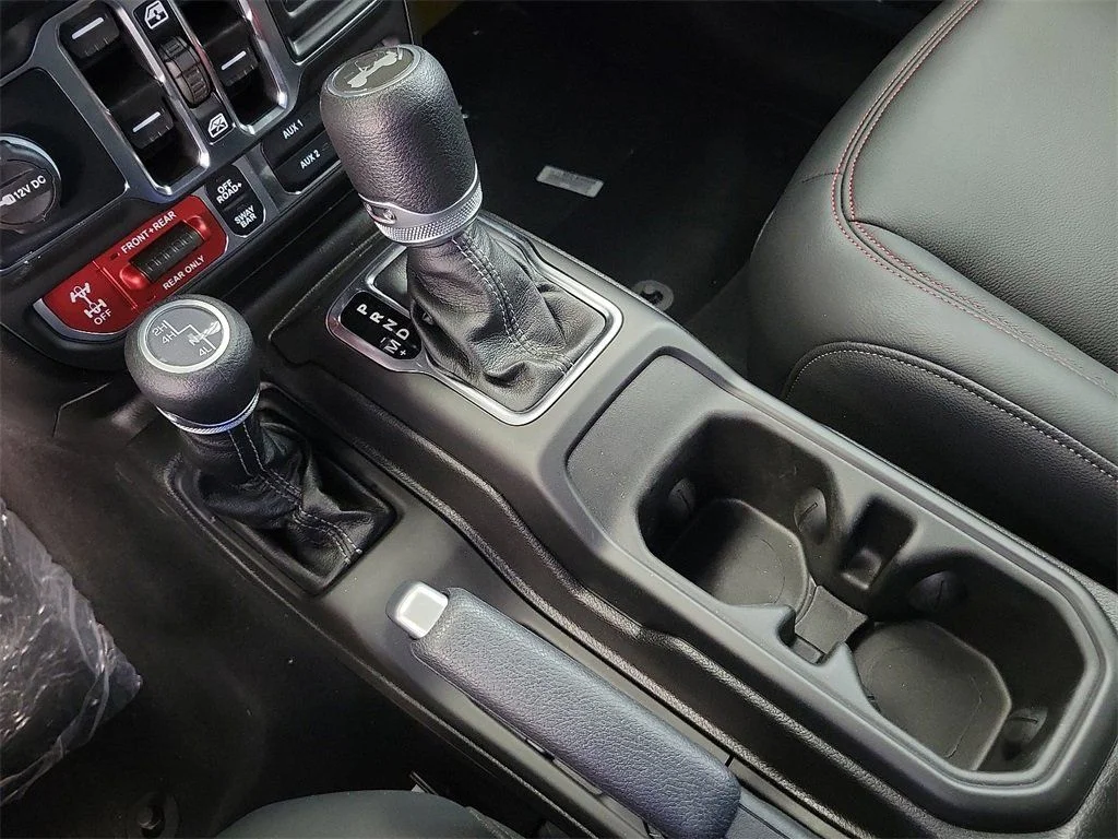 2025 Jeep Wrangler 4-Door Rubicon - Photo 12