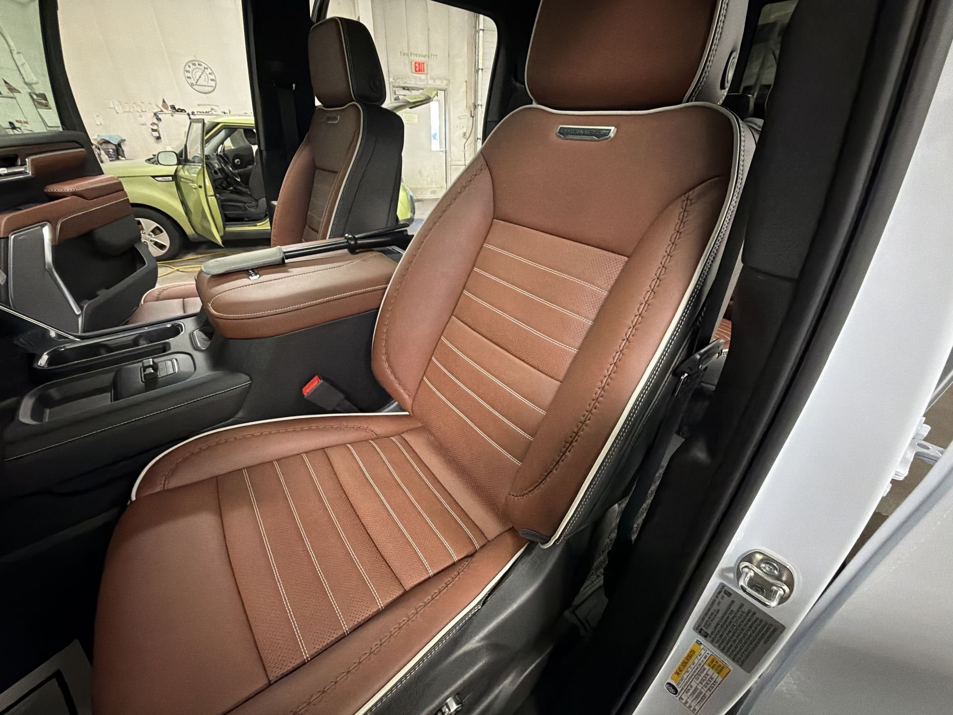 2026 GMC Sierra 3500HD Denali Ultimate - Photo 52