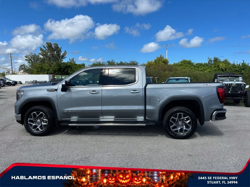 New 2026 Sterling Metallic GMC SLT image 4