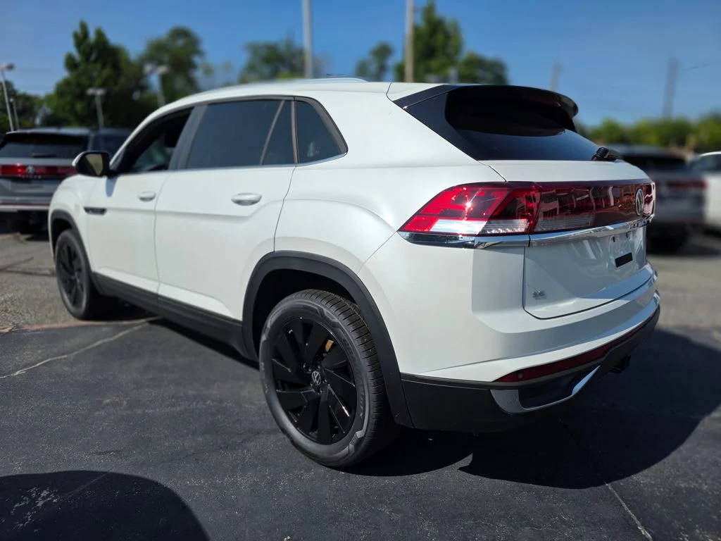 2026 Volkswagen Atlas Cross Sport SE w/Tech - Photo 7
