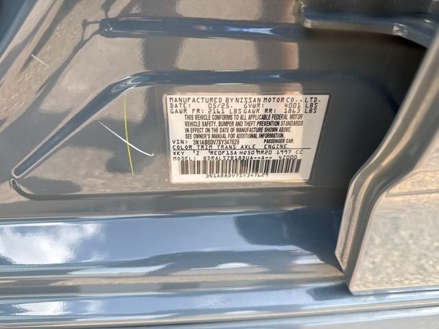 Used 2025 Gray Nissan SR image 28