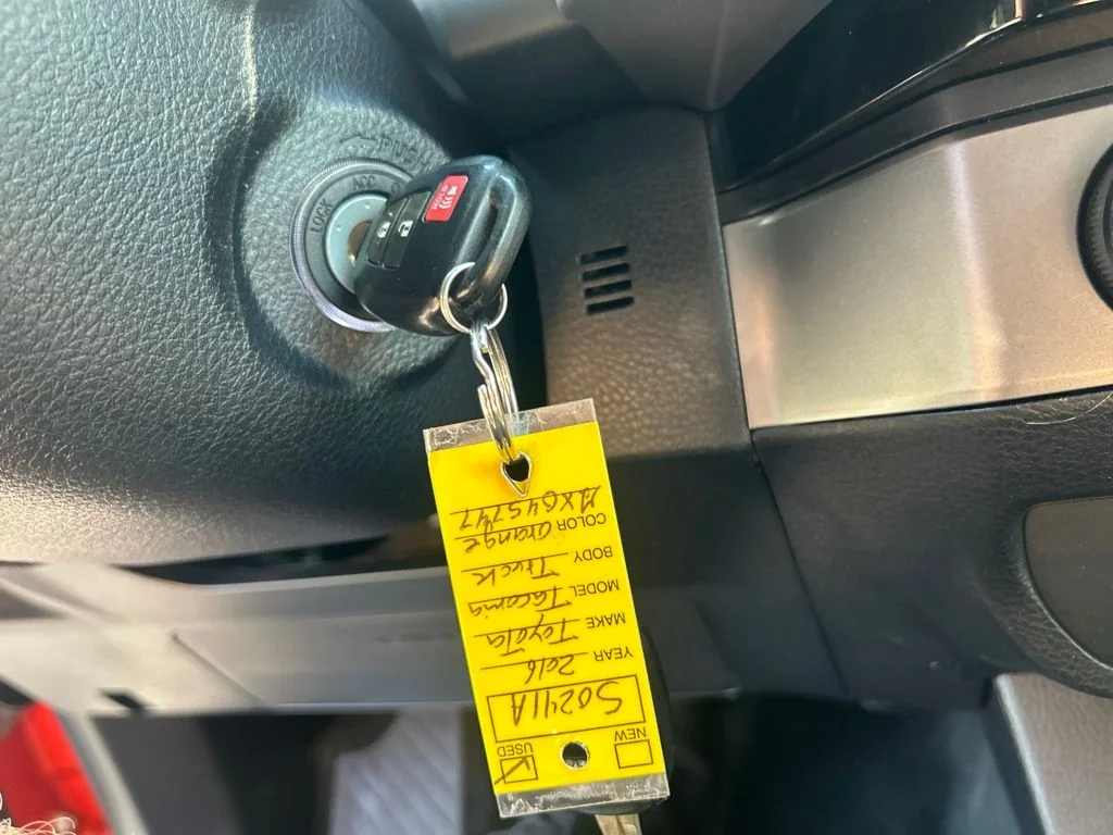 Used 2016 Red Toyota SR5 image 24